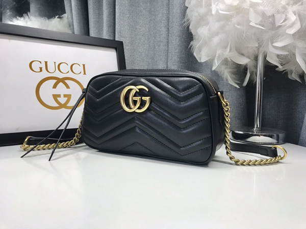 激安グッチバッグコピー側面デザイン